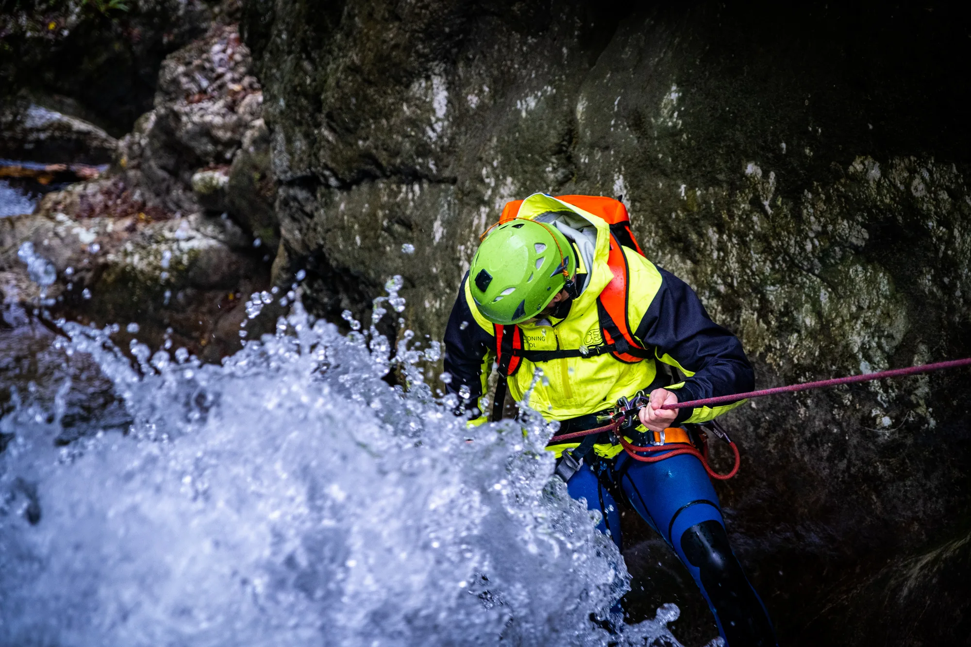 Canyoneers samen op pad tijdens een canyoning meeting